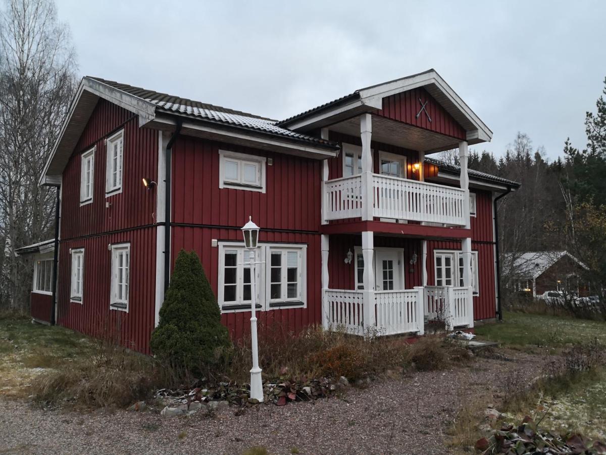 Romme Stugby Hotel Borlänge Buitenkant foto